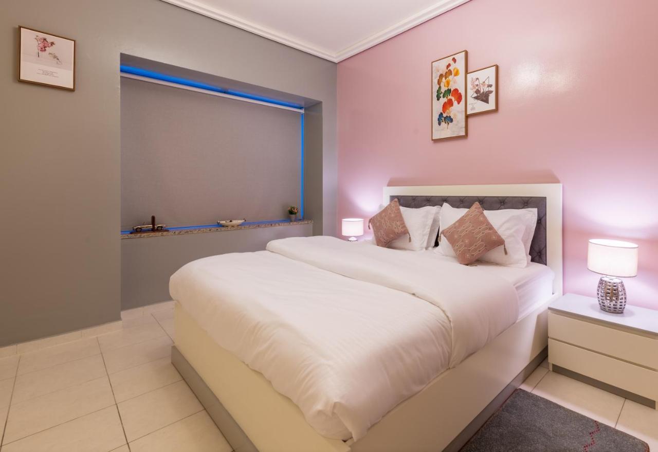 Trinity Holiday Homes - Sheikh Zayed Road Near To Financial Center Metro Station Dubai Luaran gambar