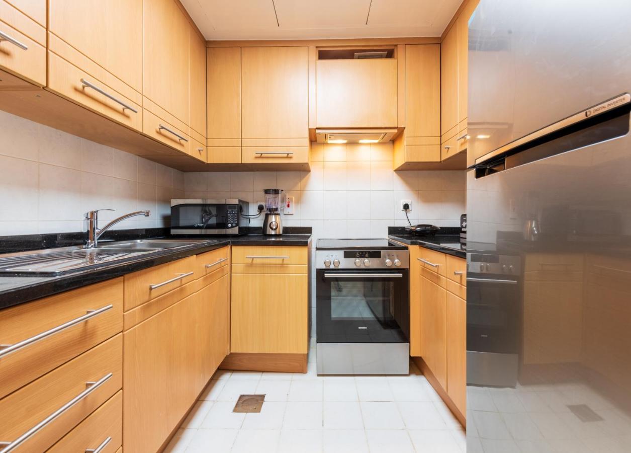 Trinity Holiday Homes - Sheikh Zayed Road Near To Financial Center Metro Station Dubai Luaran gambar