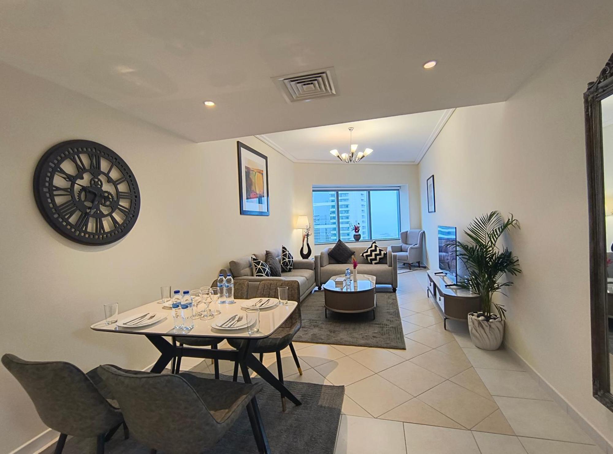 Trinity Holiday Homes - Sheikh Zayed Road Near To Financial Center Metro Station Dubai Luaran gambar