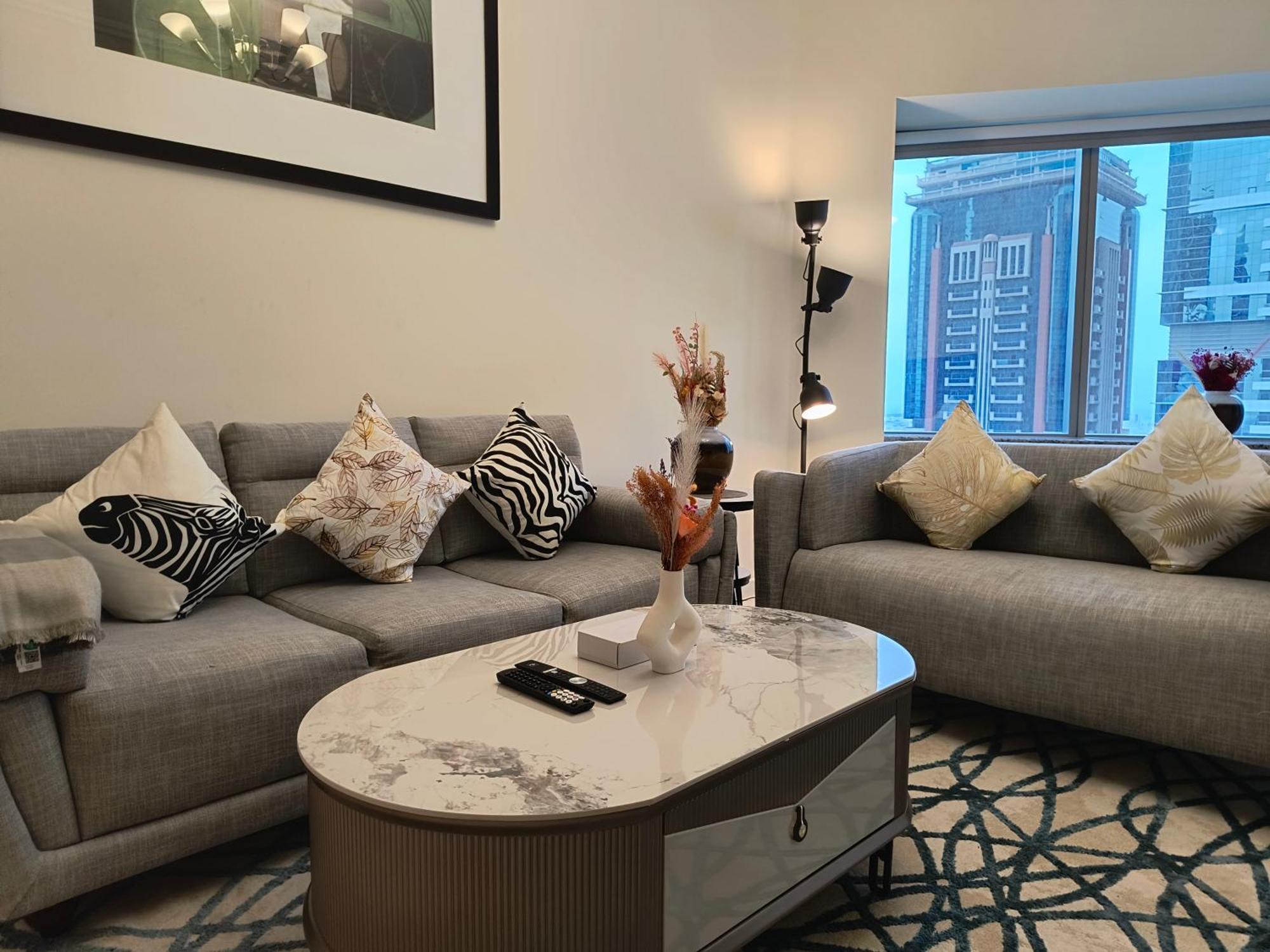 Trinity Holiday Homes - Sheikh Zayed Road Near To Financial Center Metro Station Dubai Luaran gambar
