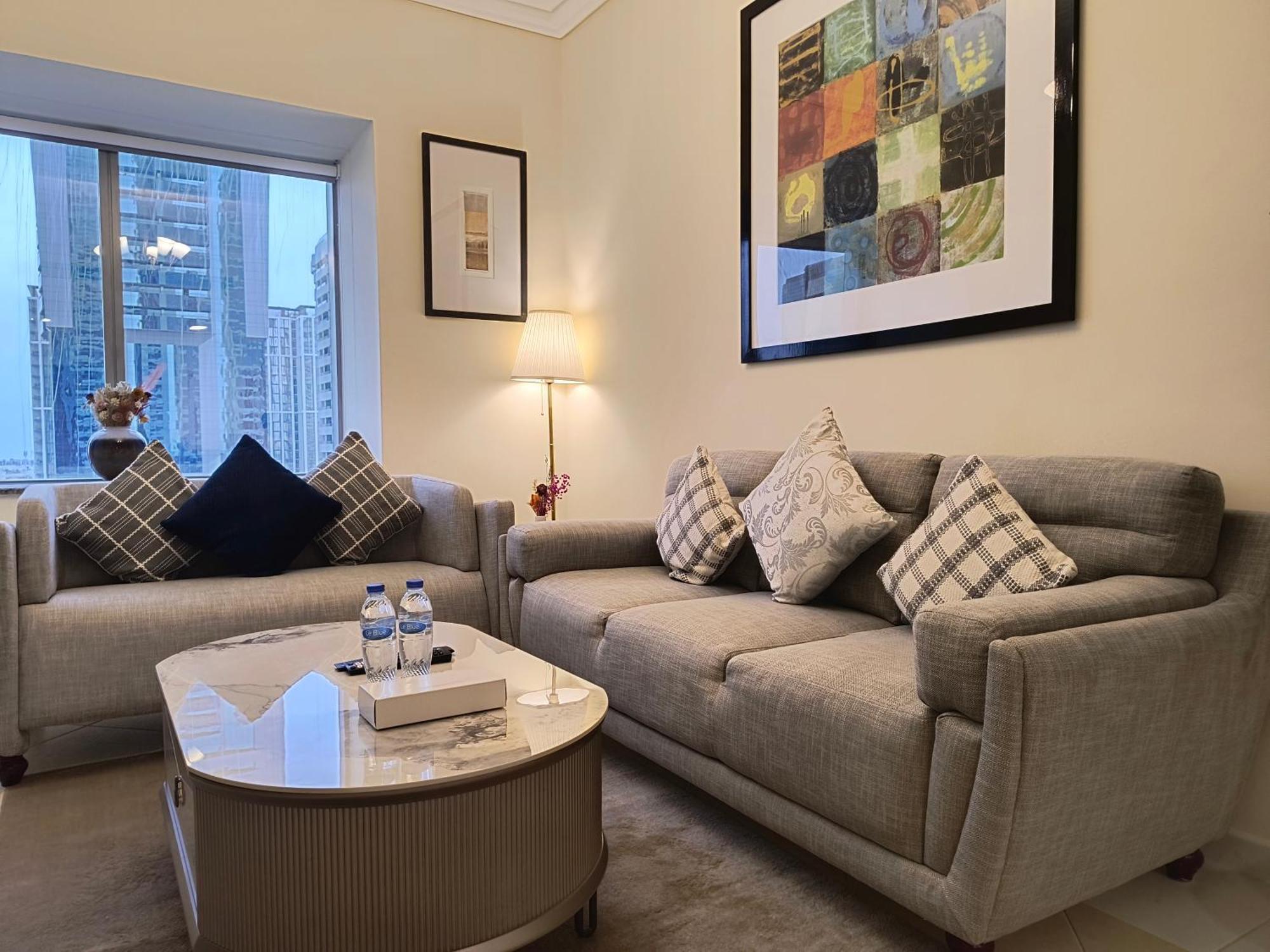 Trinity Holiday Homes - Sheikh Zayed Road Near To Financial Center Metro Station Dubai Luaran gambar