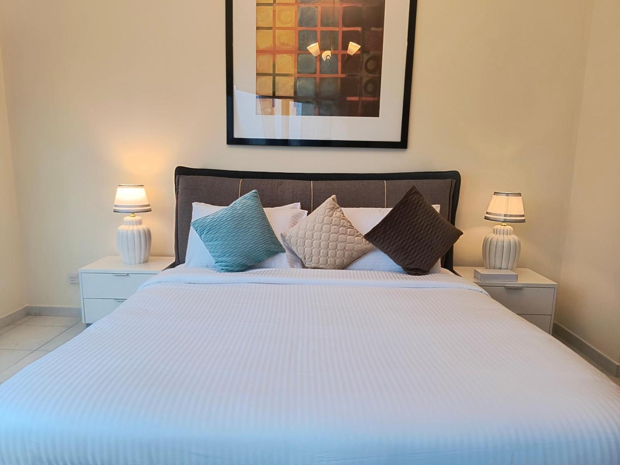 Trinity Holiday Homes - Sheikh Zayed Road Near To Financial Center Metro Station Dubai Luaran gambar