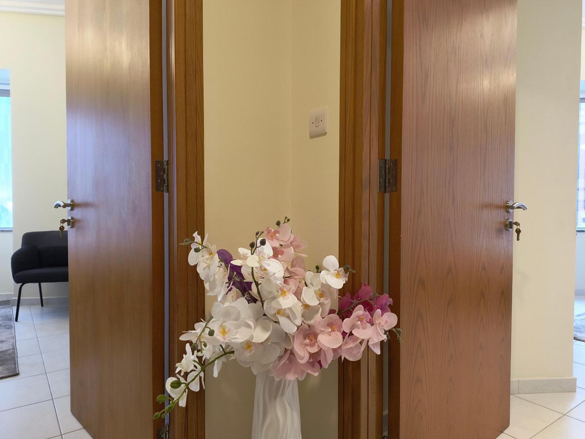 Trinity Holiday Homes - Sheikh Zayed Road Near To Financial Center Metro Station Dubai Luaran gambar