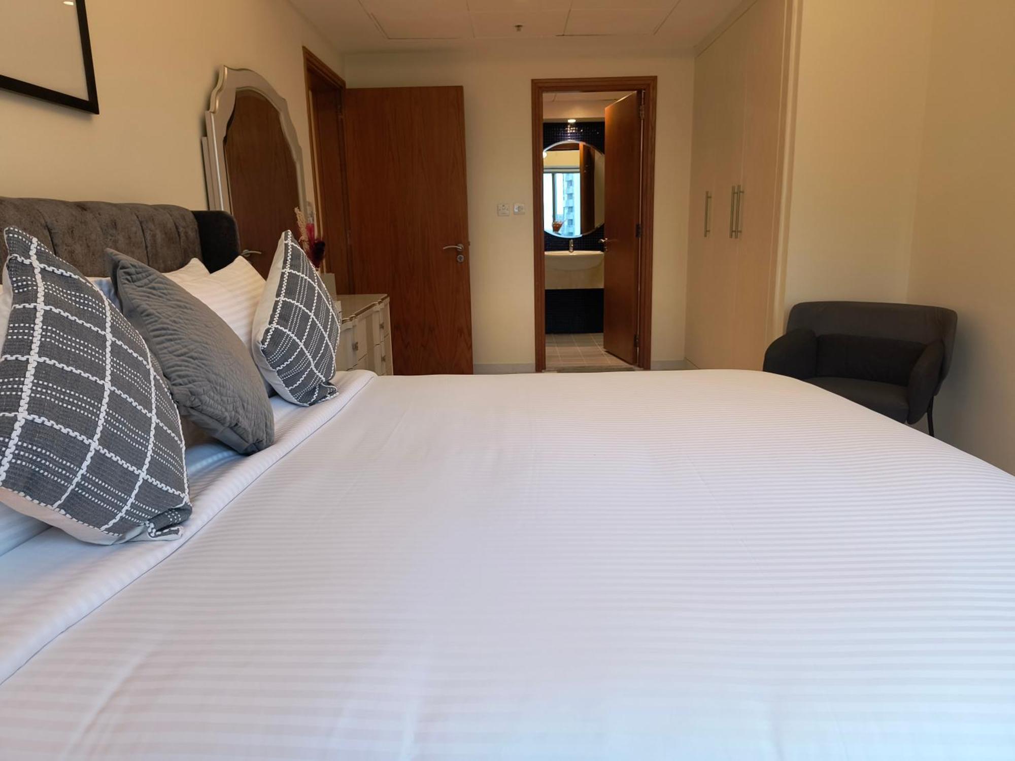Trinity Holiday Homes - Sheikh Zayed Road Near To Financial Center Metro Station Dubai Luaran gambar